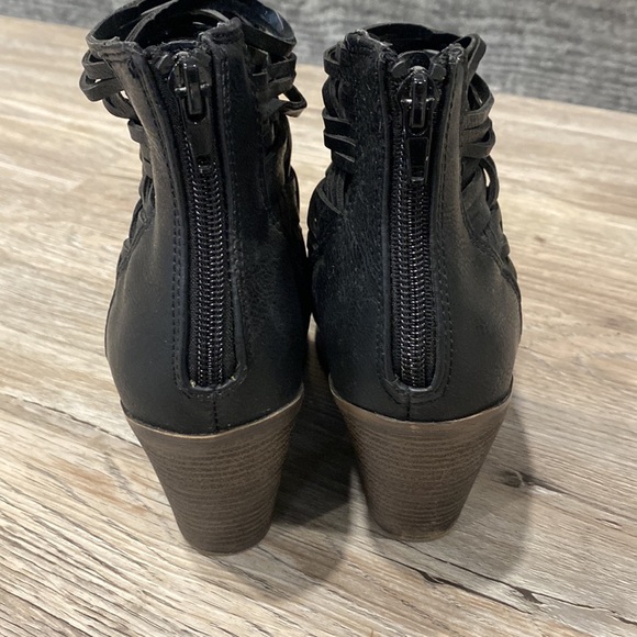 Women’s dress boots. - Picture 5 of 5